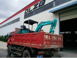 小發(fā)一臺小型挖機(jī)