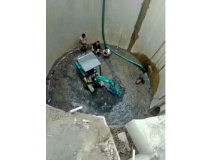 雖然我是小勾機(jī)我也要洗洗澡